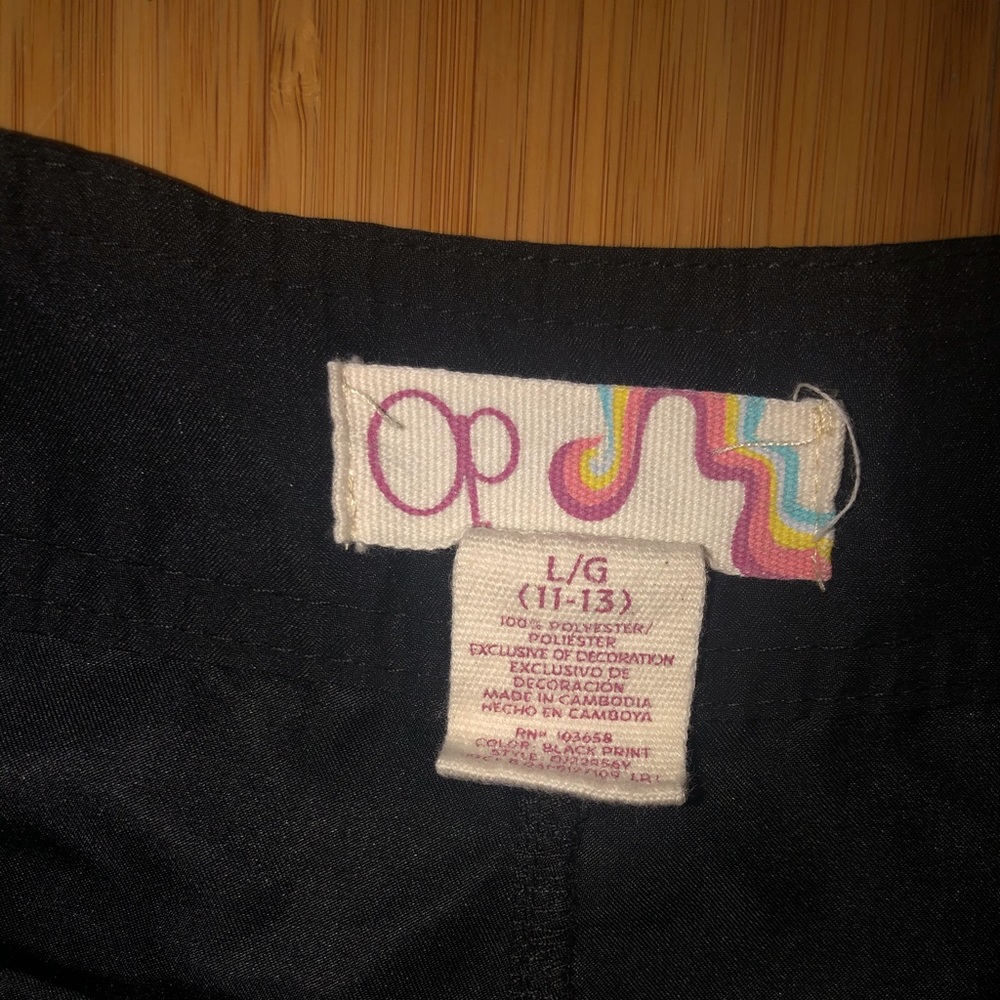 SOLD Roxy Rash Guard & OP Shorts Bundle - Picture 6 of 6